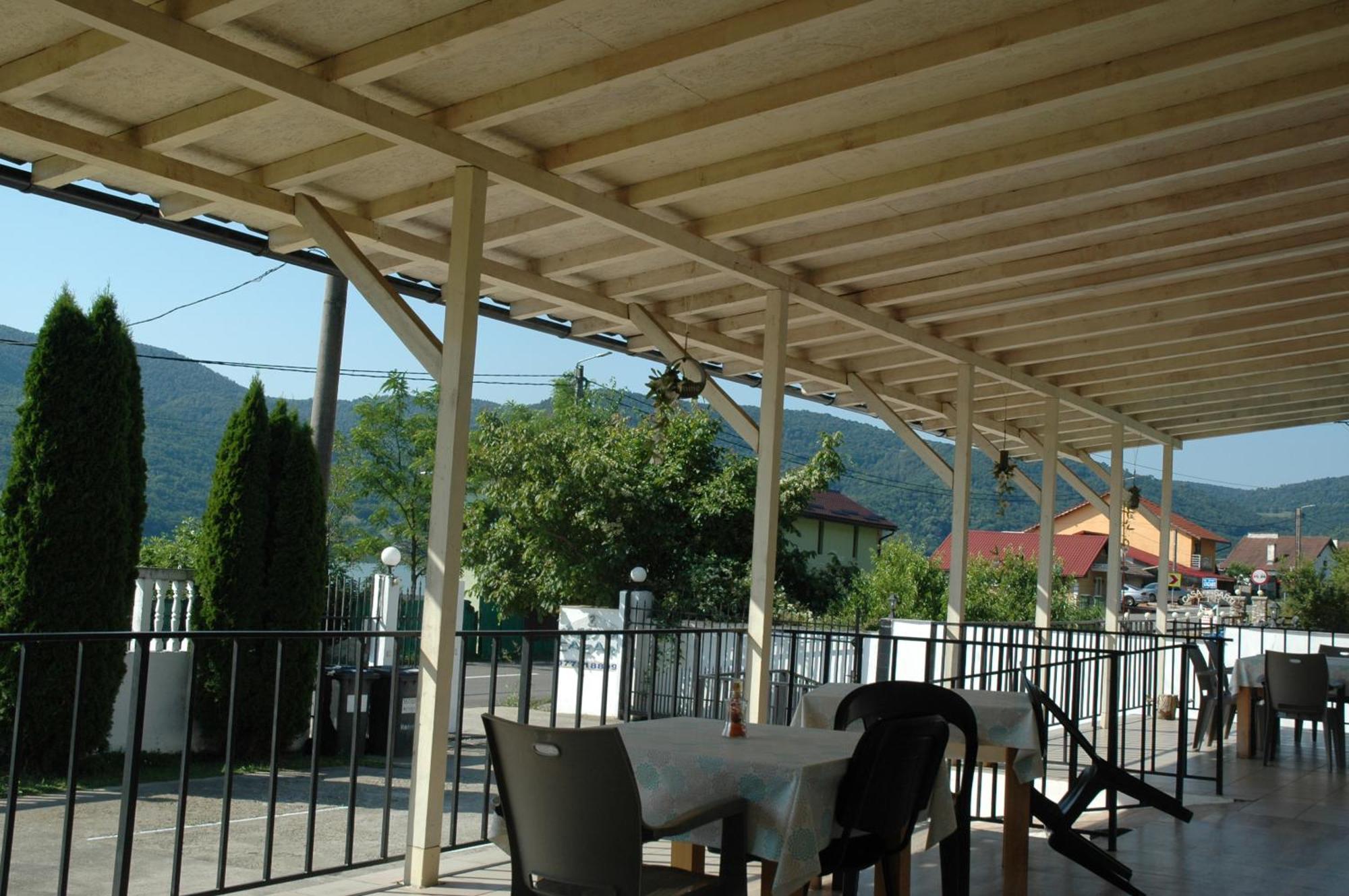 Casa Geppo - Camere De Inchiriat Ieşelniţa Esterno foto