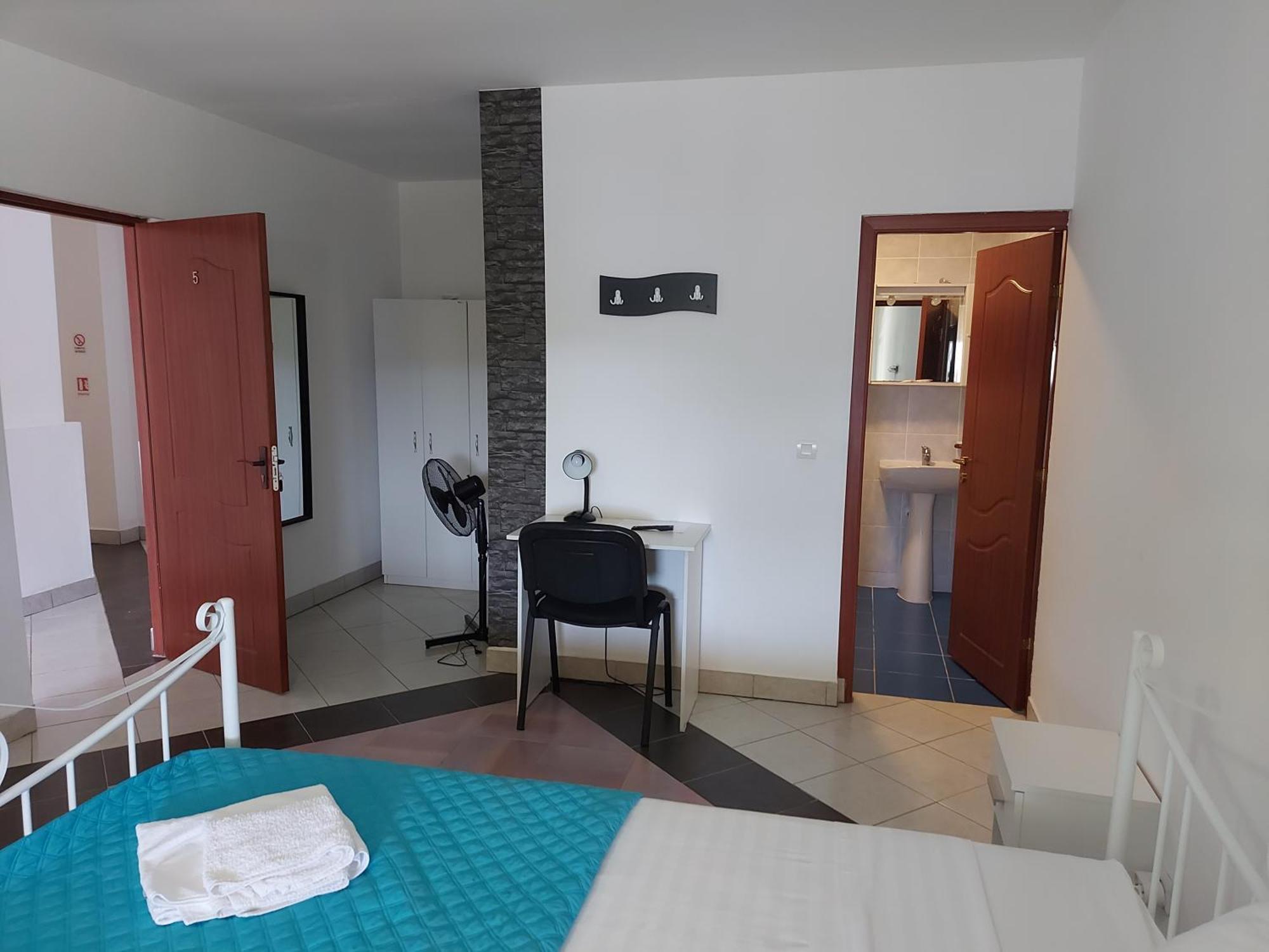 Casa Geppo - Camere De Inchiriat Ieşelniţa Esterno foto