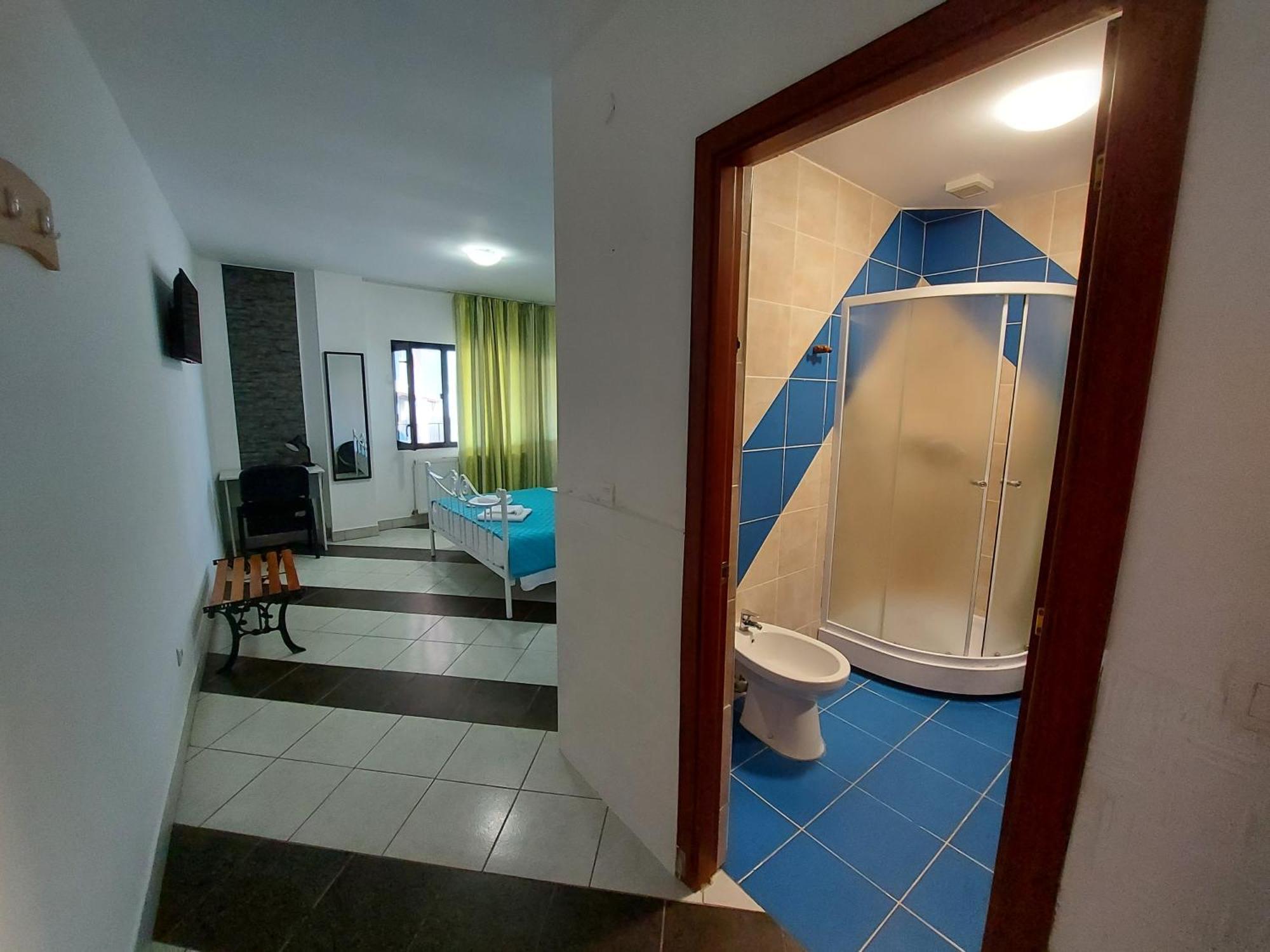 Casa Geppo - Camere De Inchiriat Ieşelniţa Camera foto
