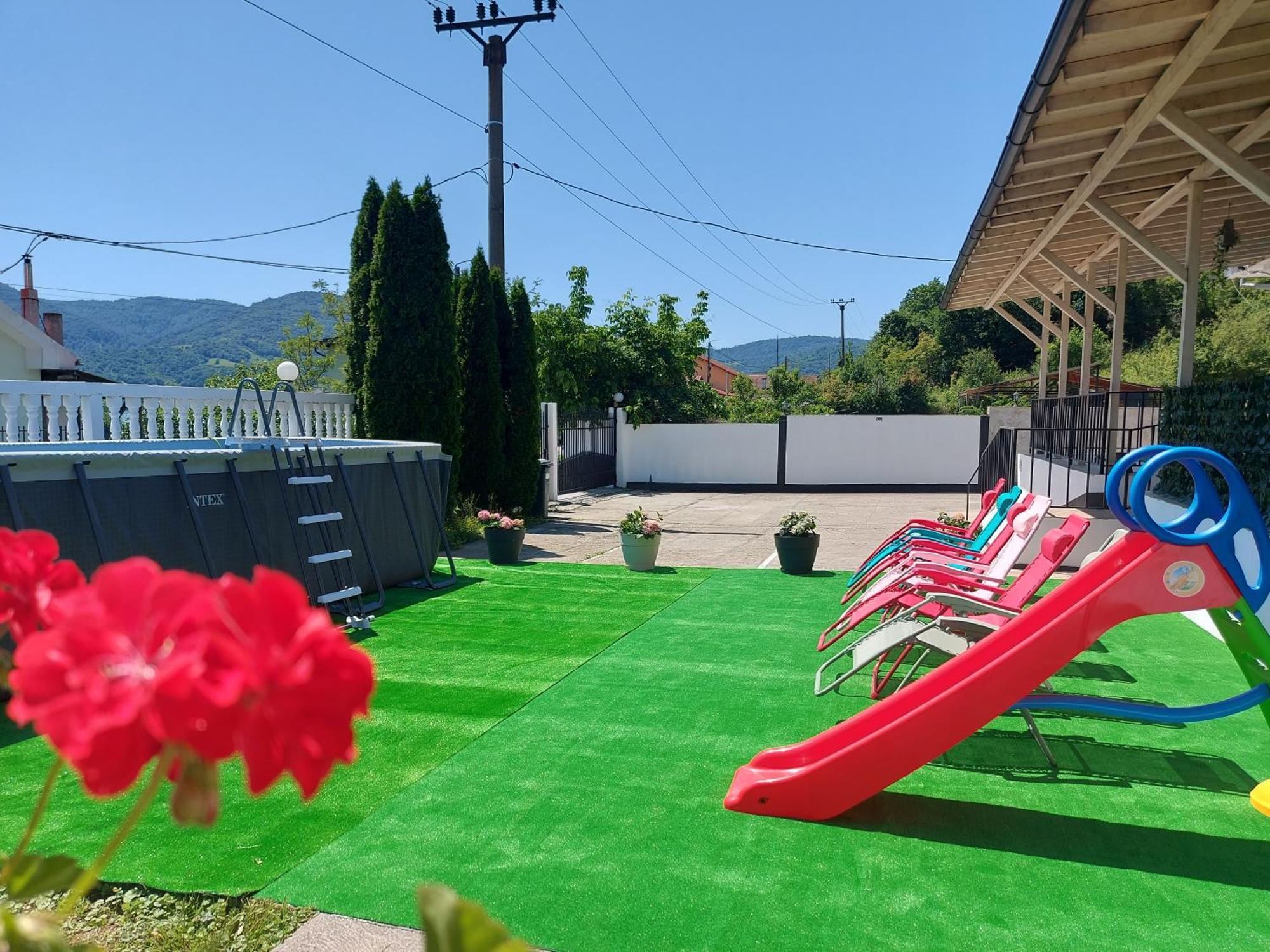 Casa Geppo - Camere De Inchiriat Ieşelniţa Esterno foto