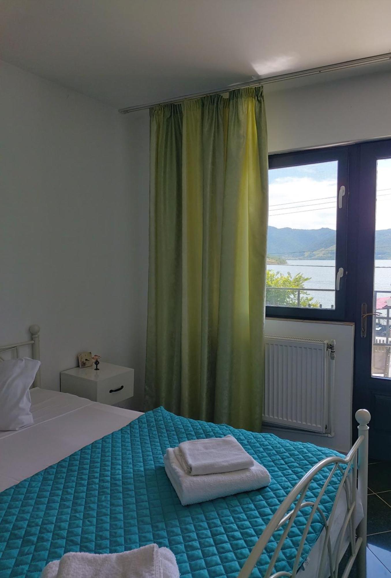 Casa Geppo - Camere De Inchiriat Ieşelniţa Esterno foto
